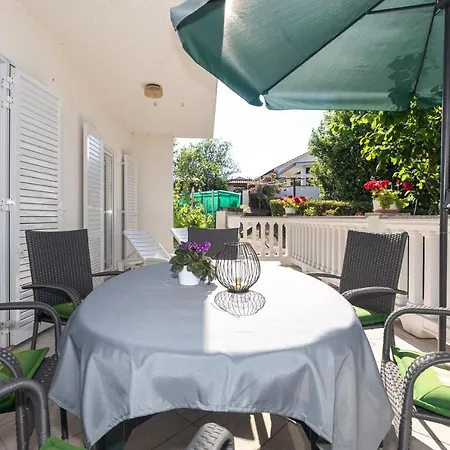 Apartament Marjeto *