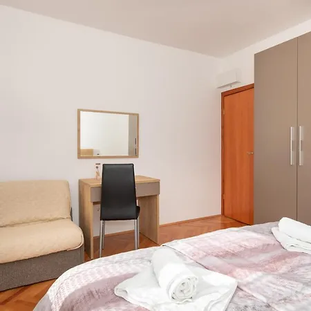 Apartament Marjeto *