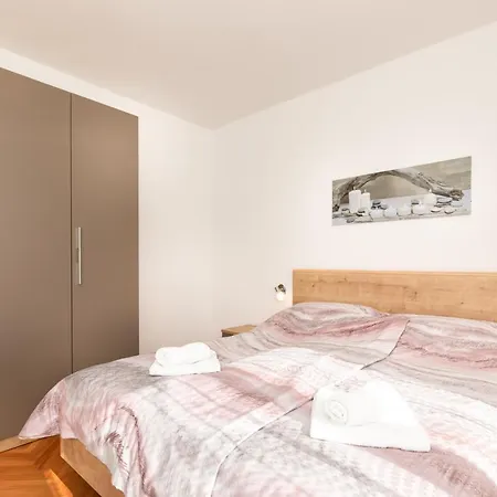 Apartment Marjeto *